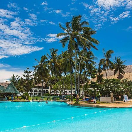 Reef Hotel Mombasa Exterior photo