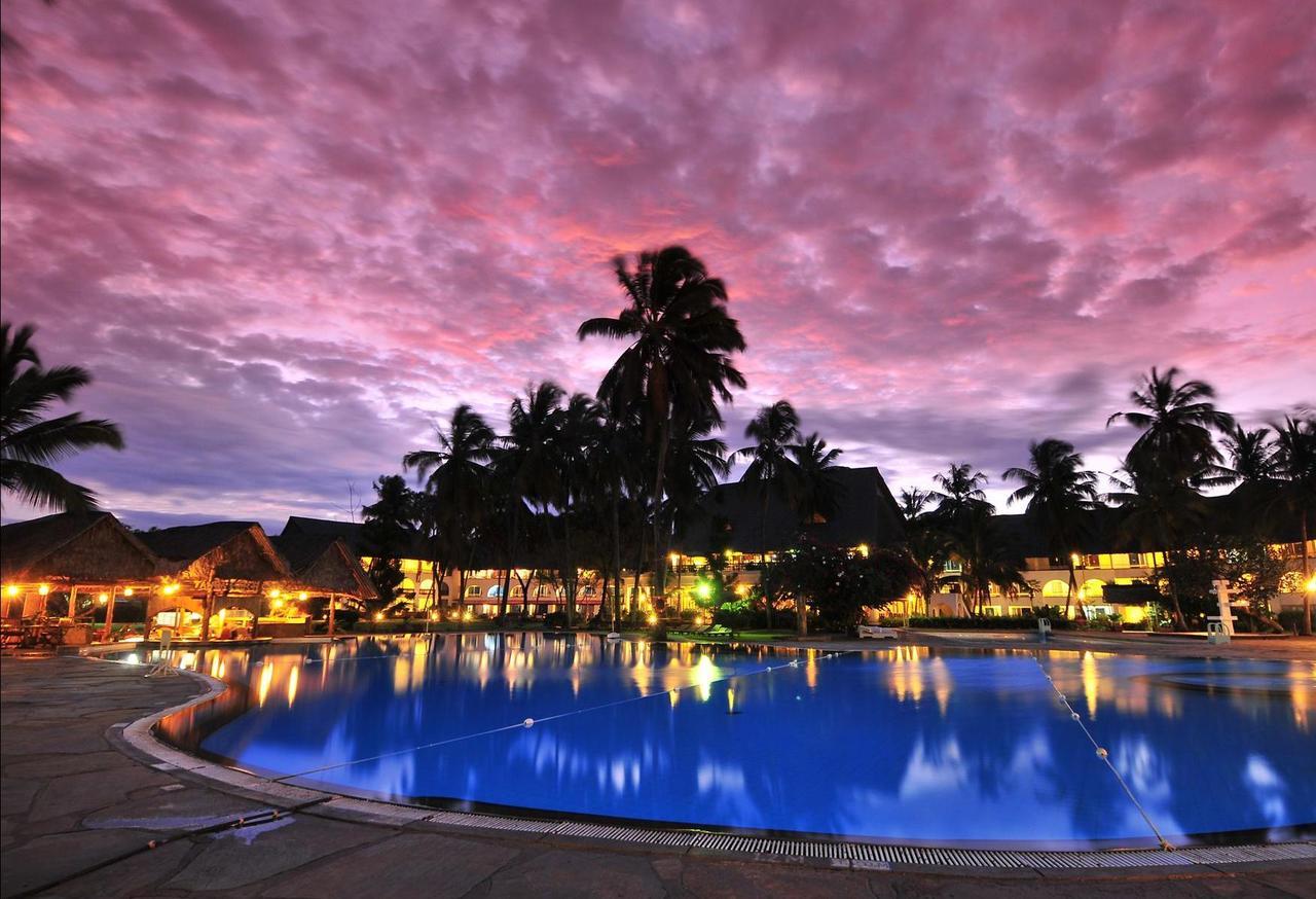 Reef Hotel Mombasa Exterior photo