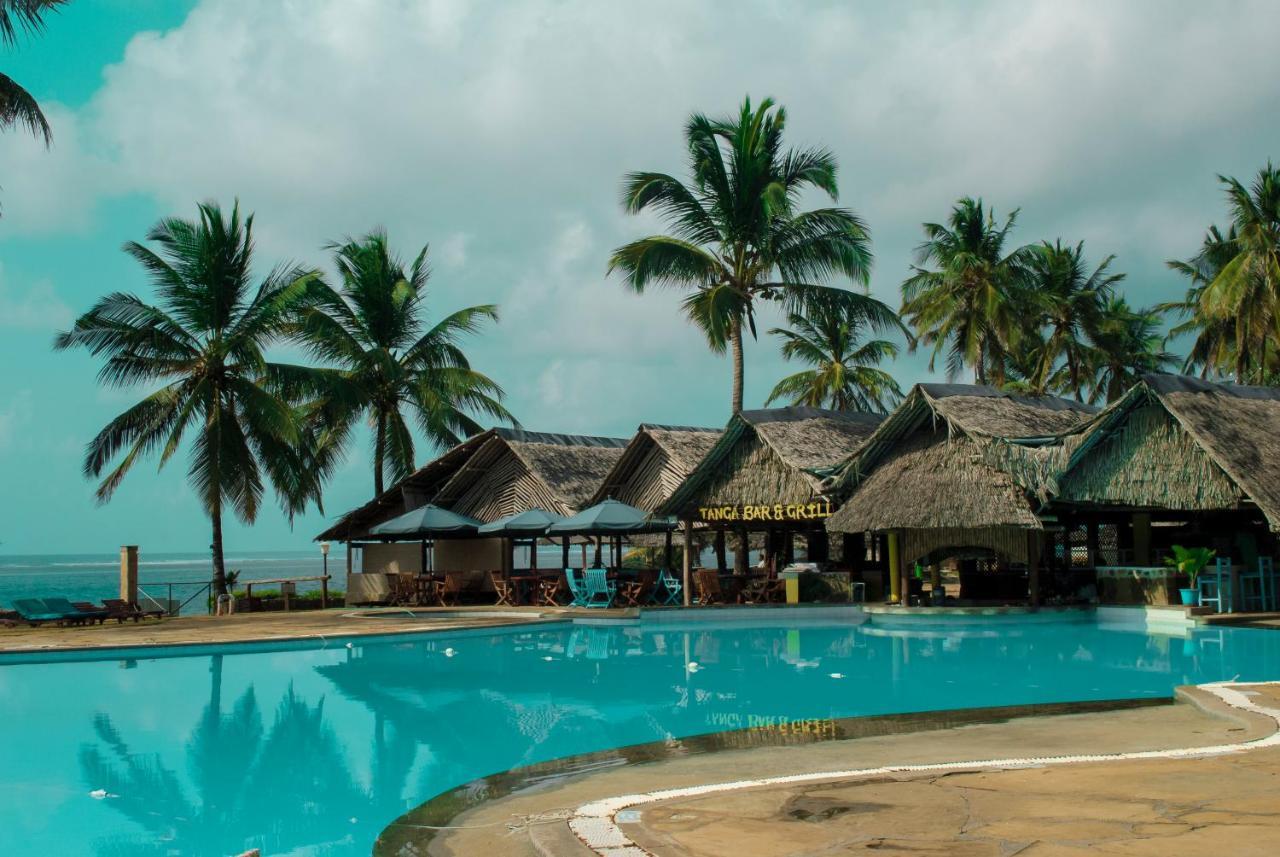 Reef Hotel Mombasa Exterior photo