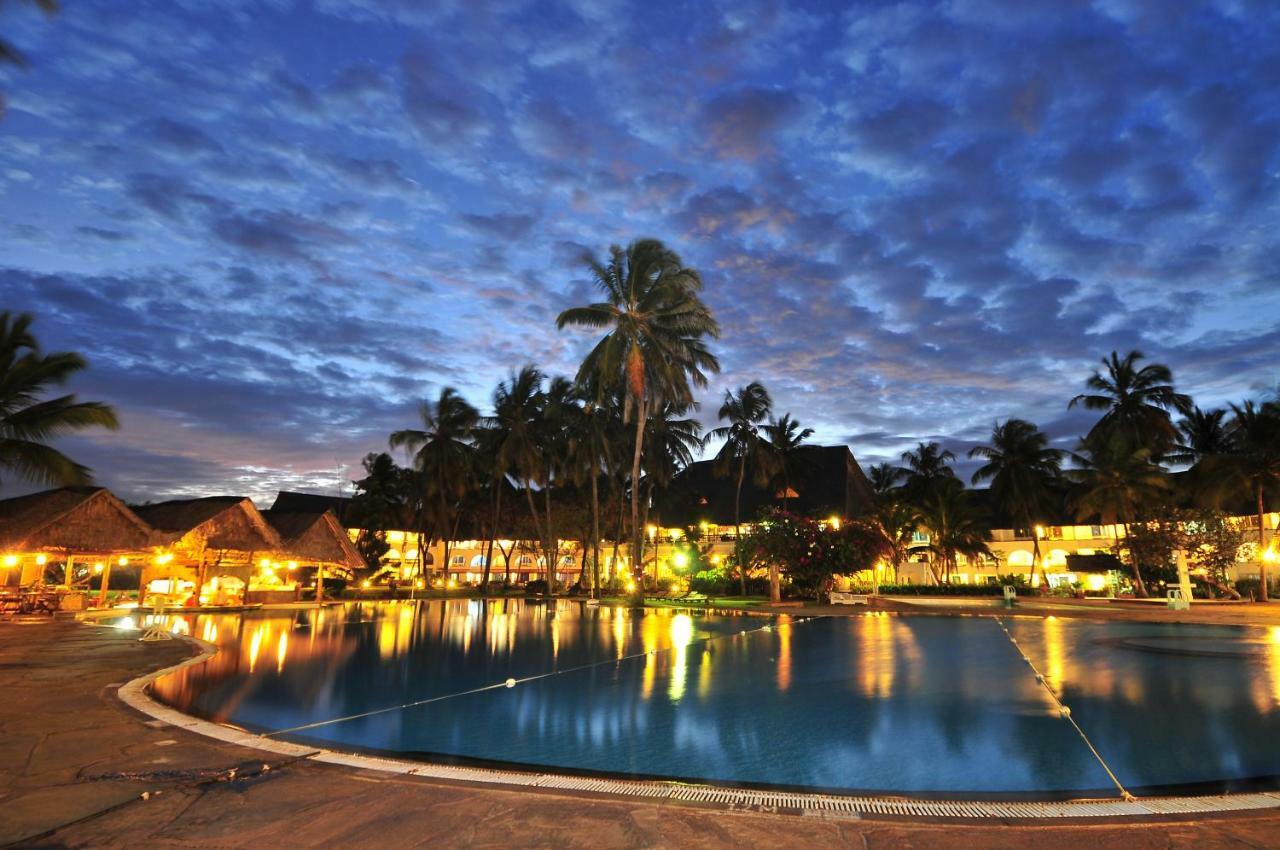 Reef Hotel Mombasa Exterior photo