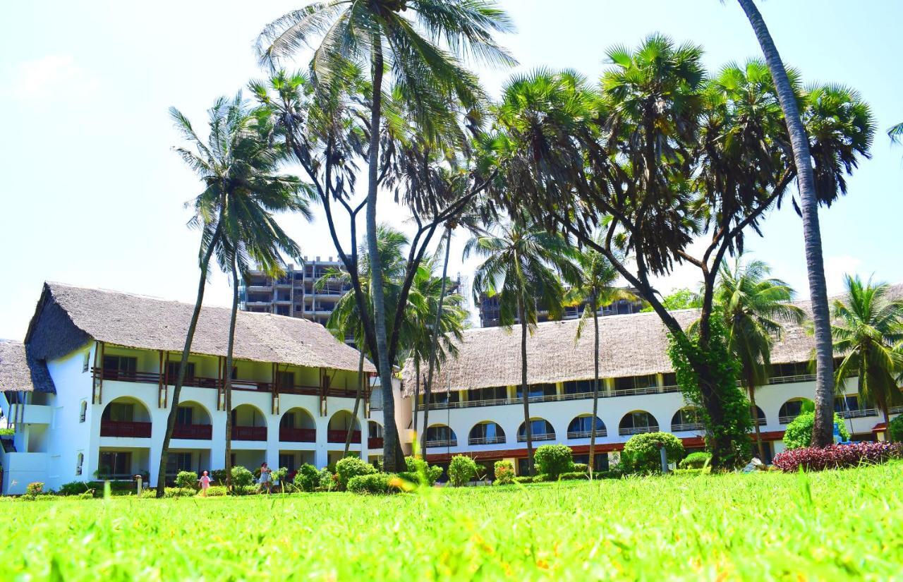 Reef Hotel Mombasa Exterior photo