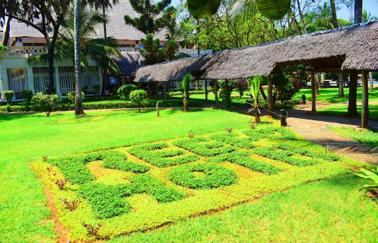 Reef Hotel Mombasa Exterior photo